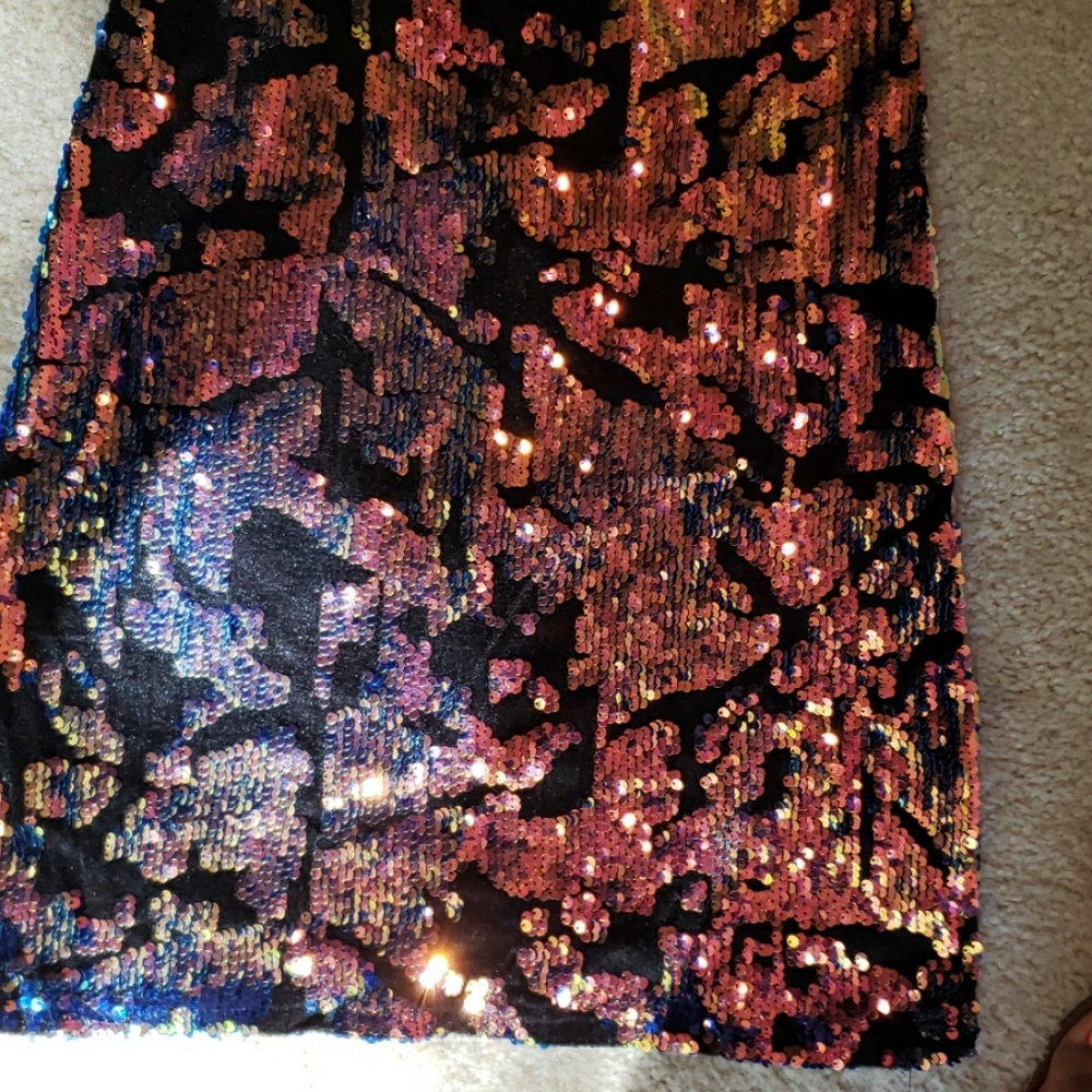 Multicolored Strappy Back V Neck Sequins Dress - image 4